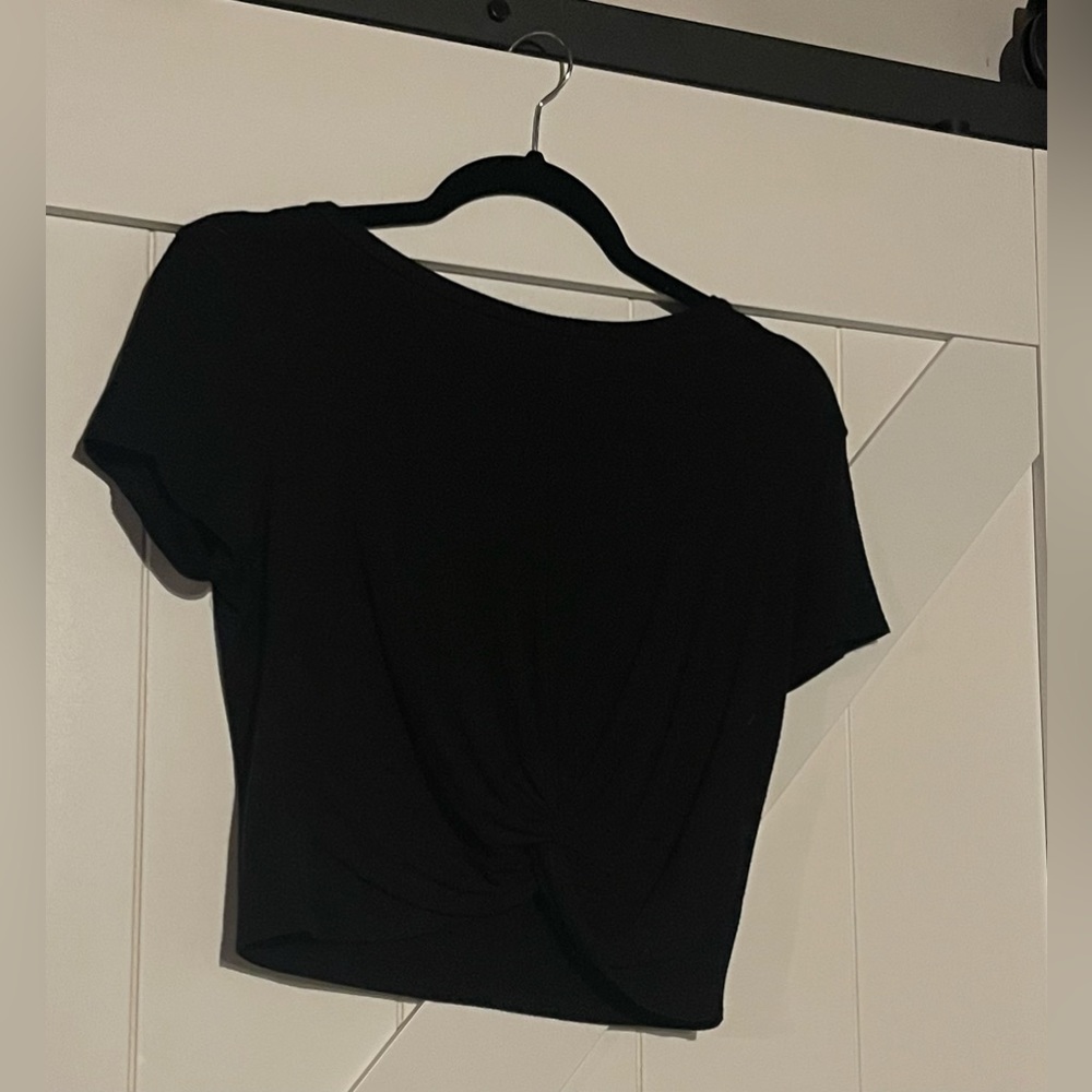 Black Twist front crop top
